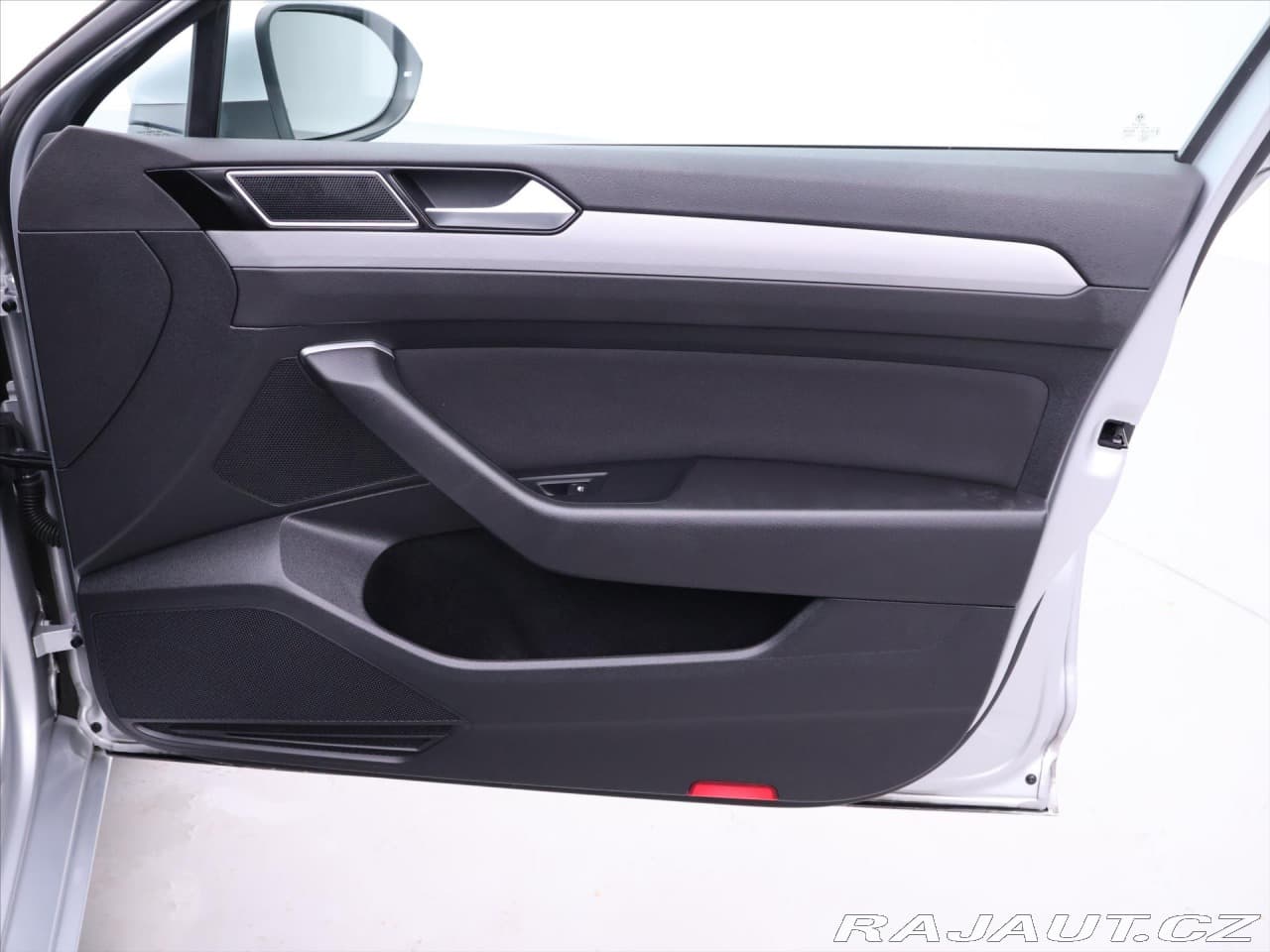 2020 Volkswagen PASSAT - 12