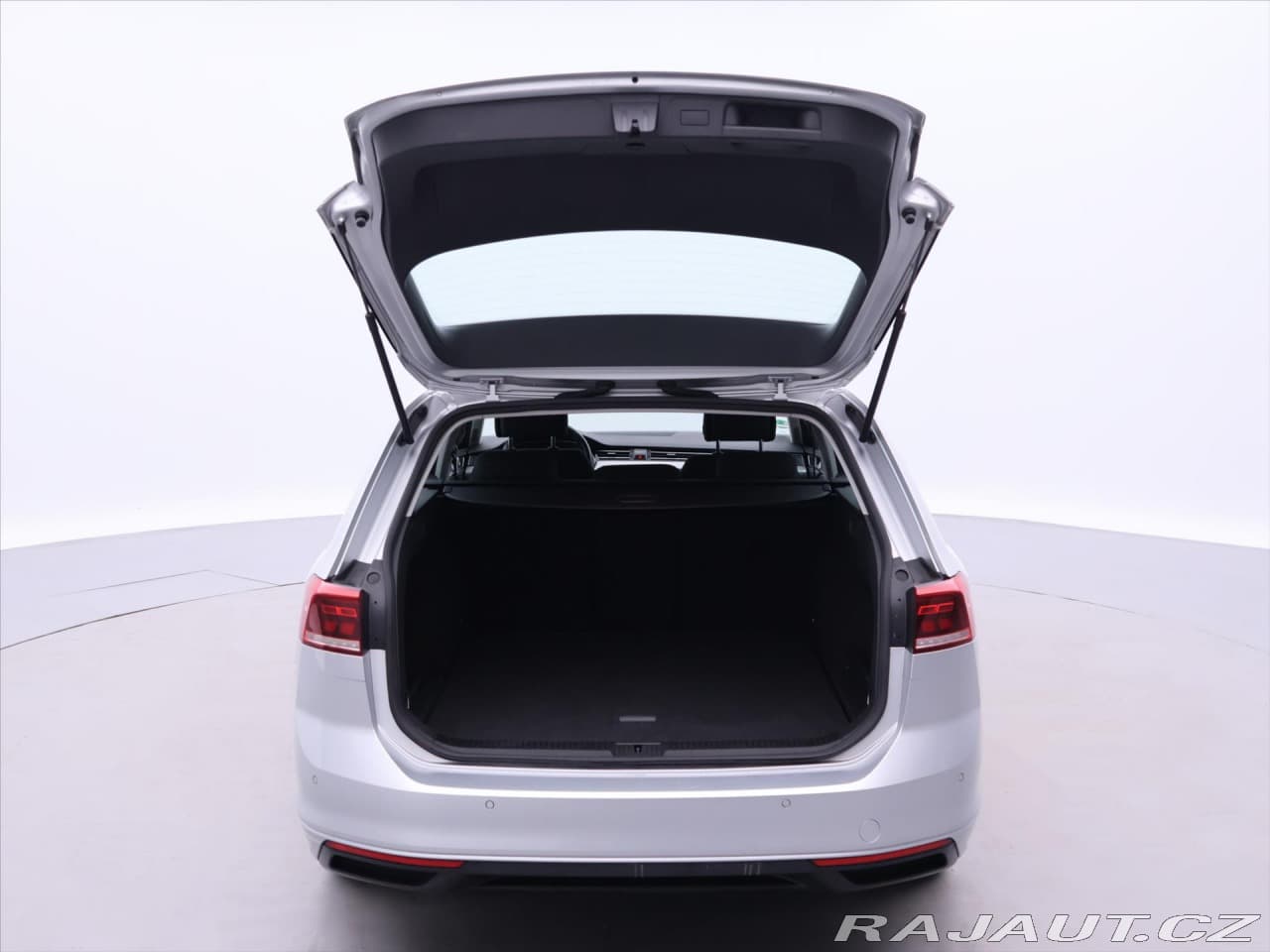 2020 Volkswagen PASSAT - 9