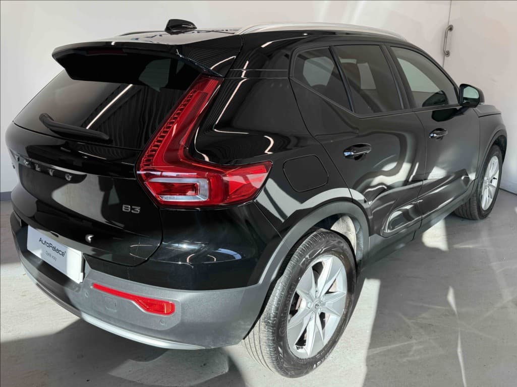 2022 Volvo XC40 - 4