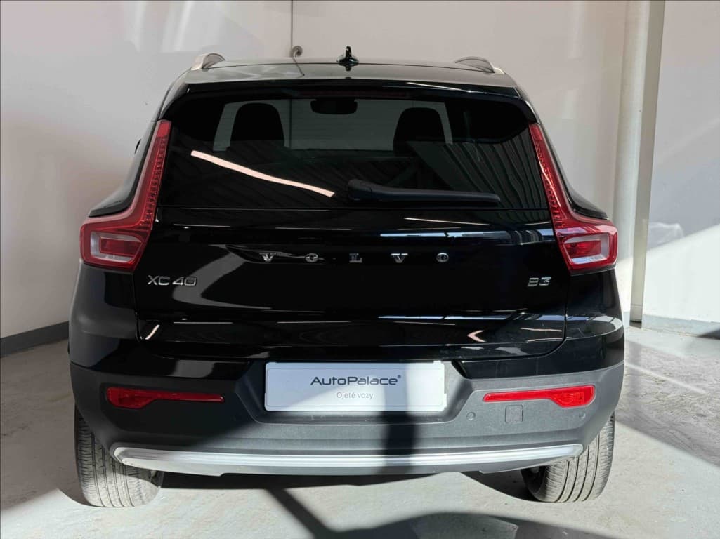 2022 Volvo XC40 - 5