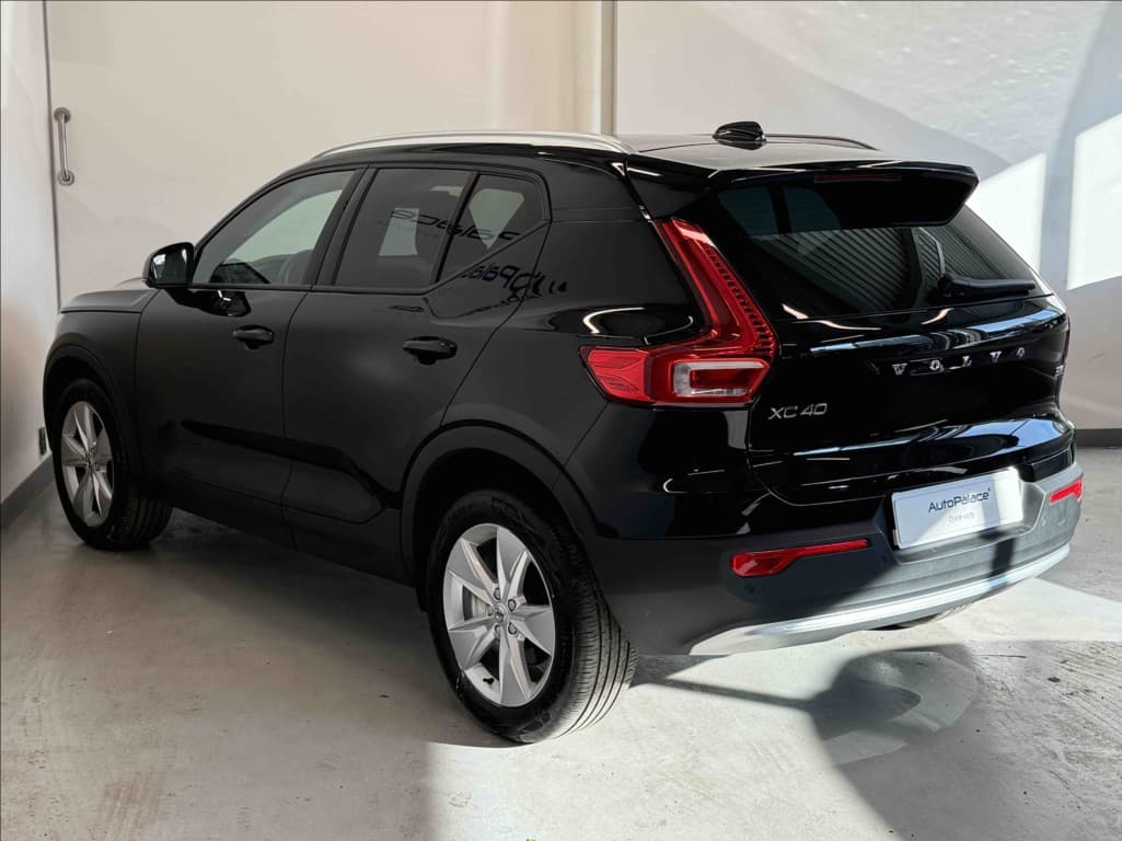 2022 Volvo XC40 - 6