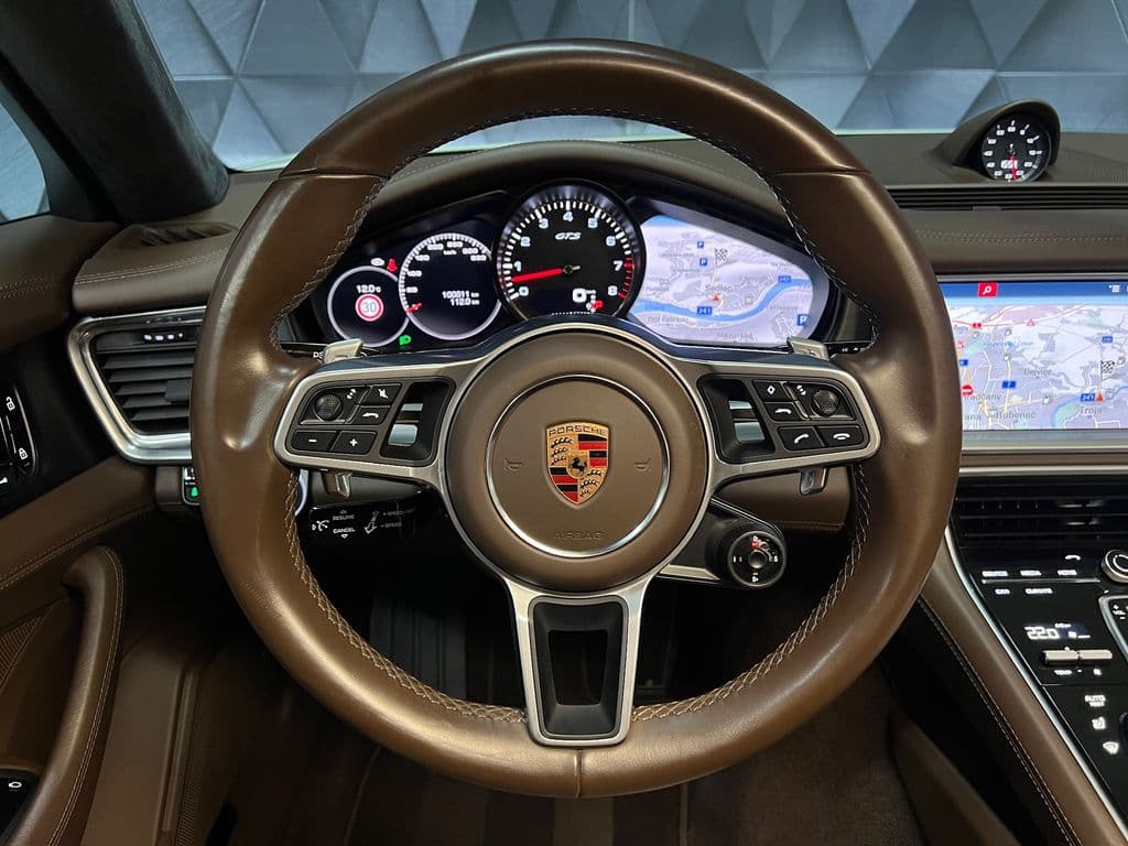 2019 Porsche Panamera - 13