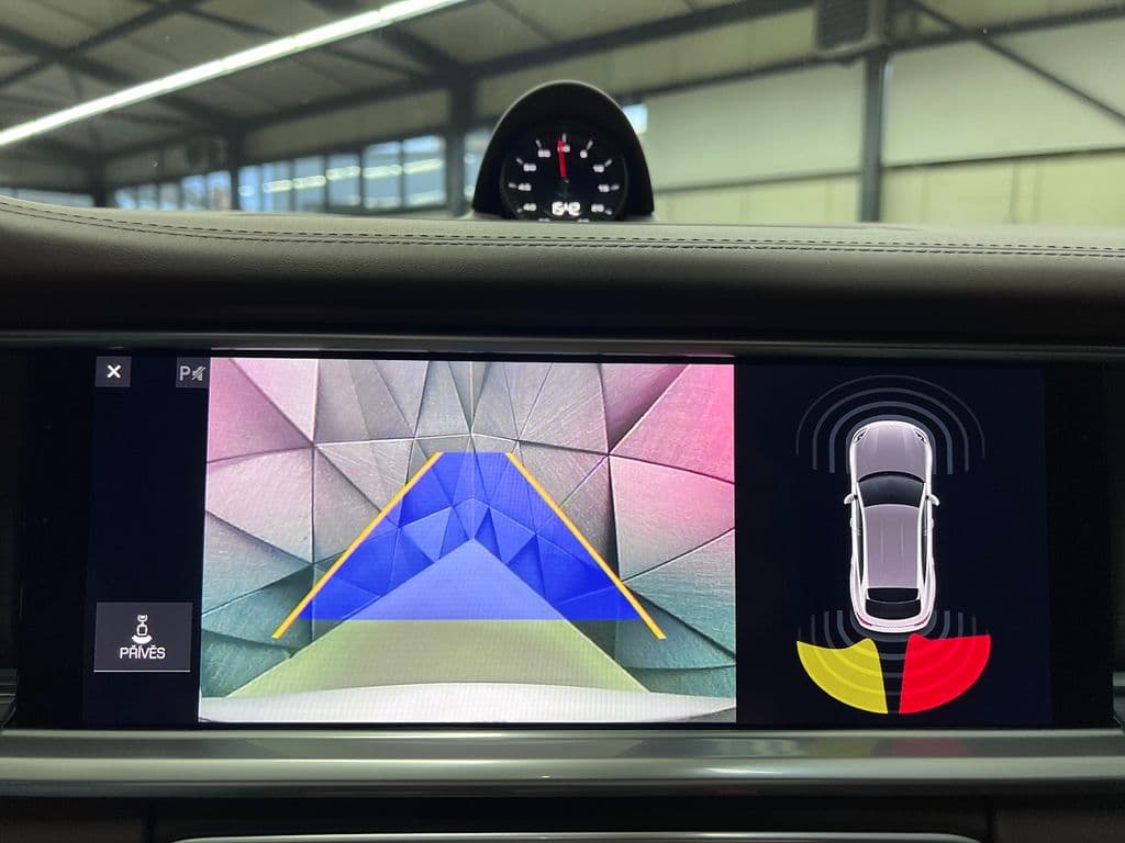 2019 Porsche Panamera - 15