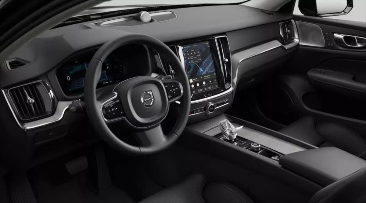 2025 Volvo V60 - 5