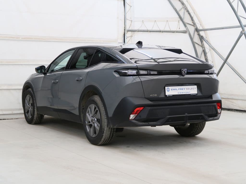 Peugeot 408 - 8