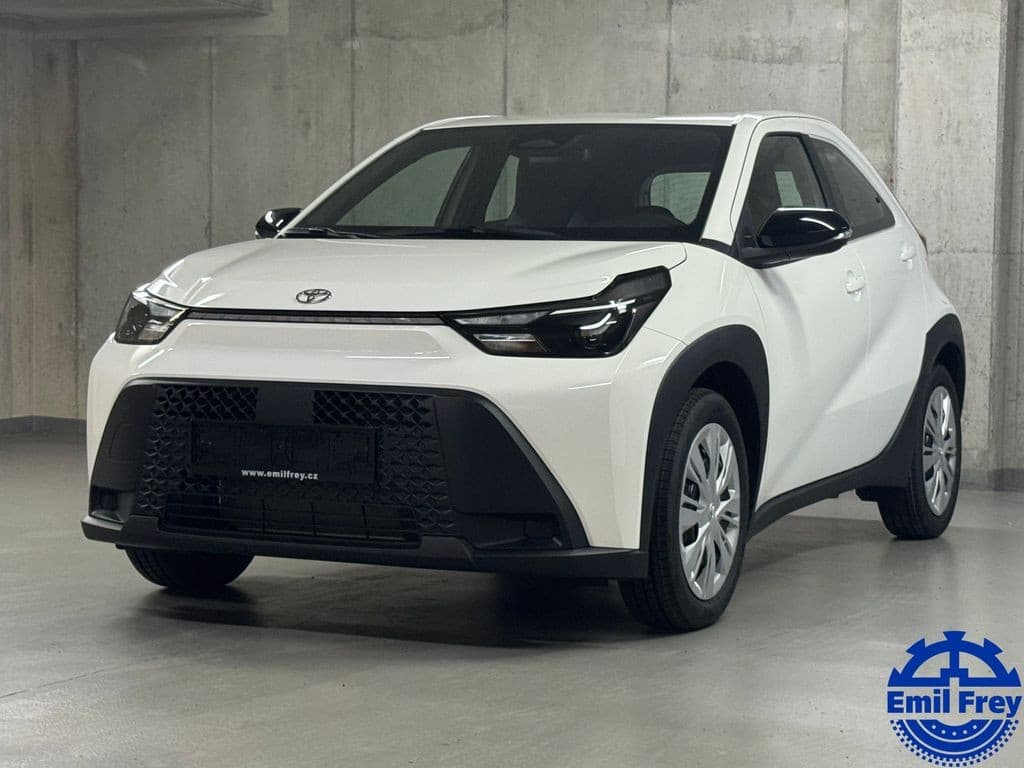 Toyota Aygo AygoX Active 1.5 Hybrid 1