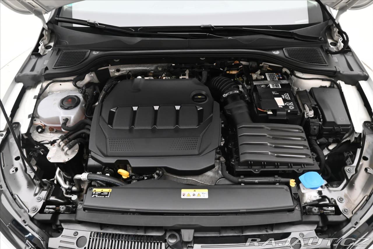 2021 Volkswagen Golf - 9