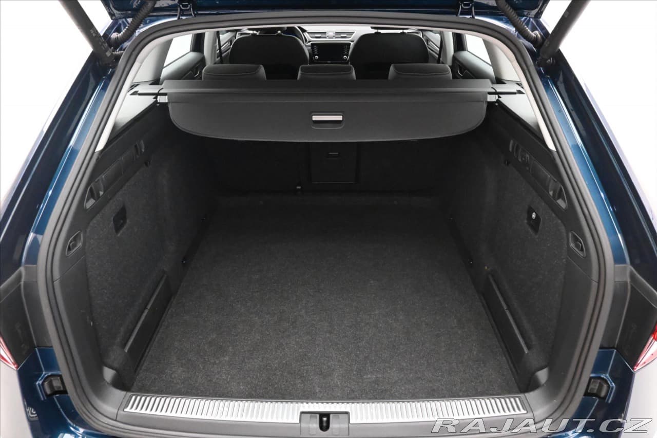 2022 Škoda Superb - 10