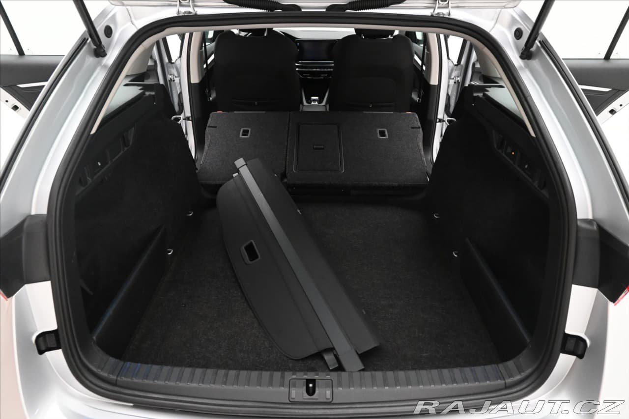 2020 Škoda Octavia - 11