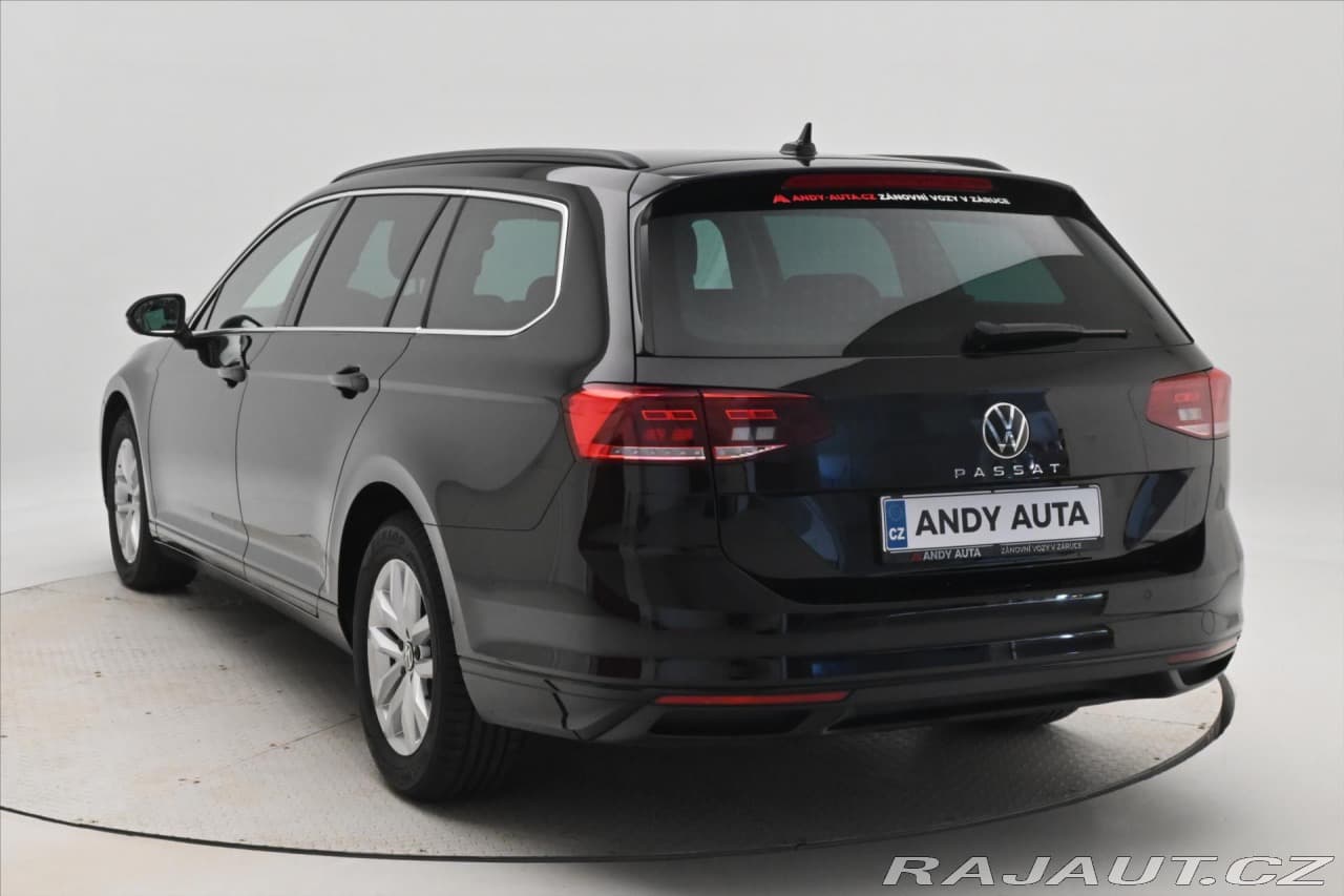 2023 Volkswagen Passat - 7