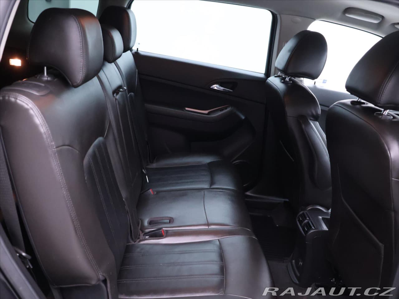 2012 Chevrolet Orlando - 13