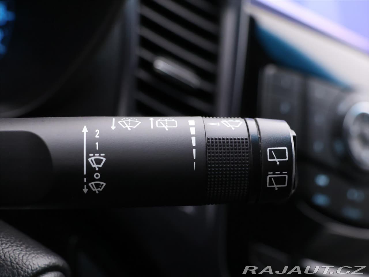 2012 Chevrolet Orlando - 19