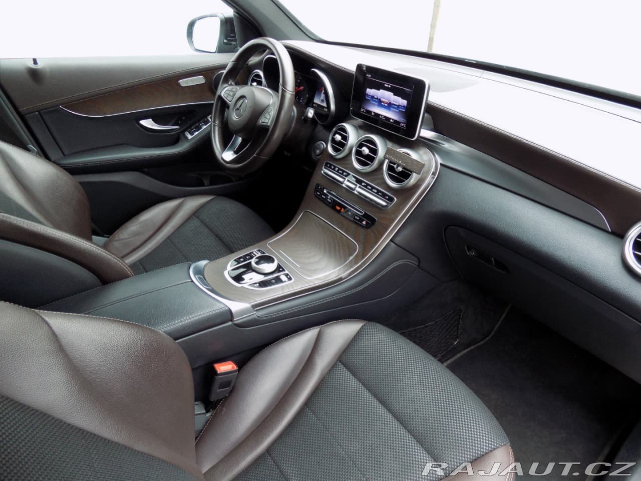 2018 Mercedes-Benz GLC - 16
