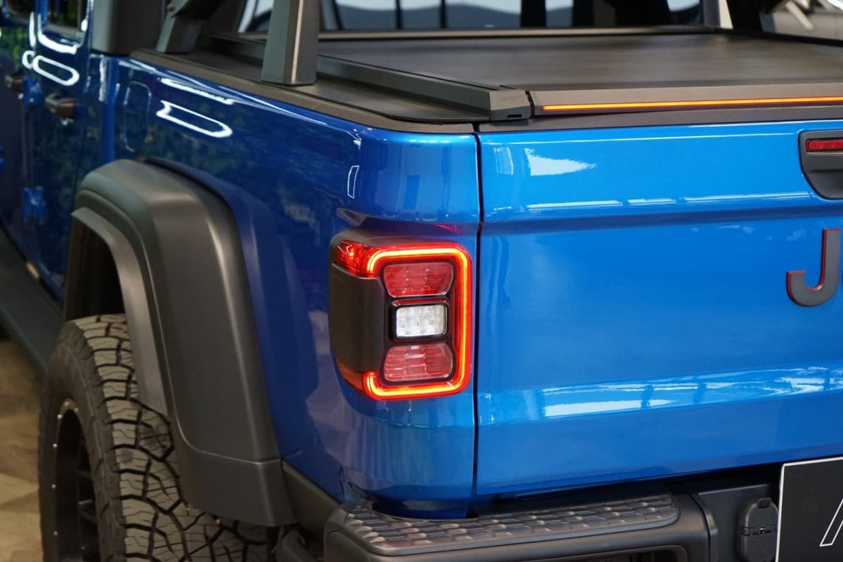 2023 Jeep Gladiator - 8