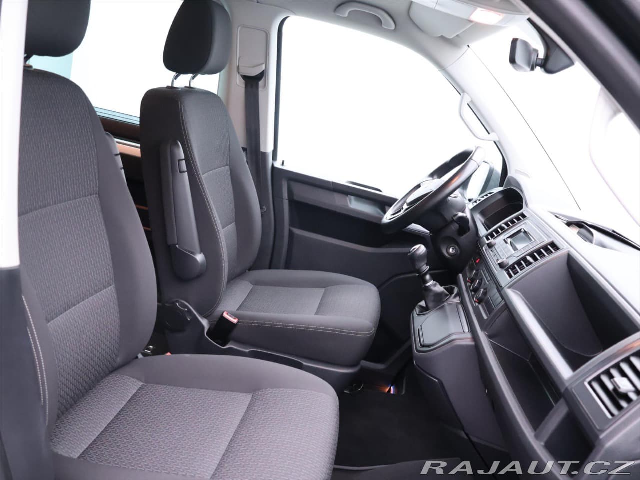 2017 Volkswagen Multivan - 12