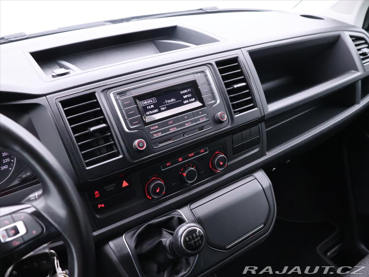 2017 Volkswagen Multivan - 18