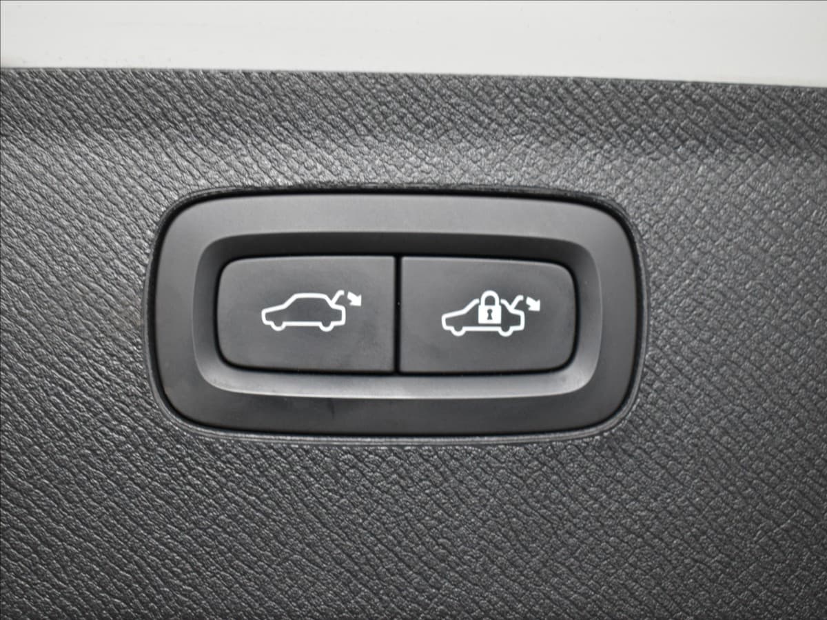 2018 Volvo Xc90 - 13