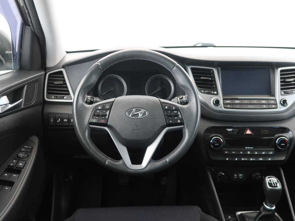 2016 Hyundai Tucson - 16