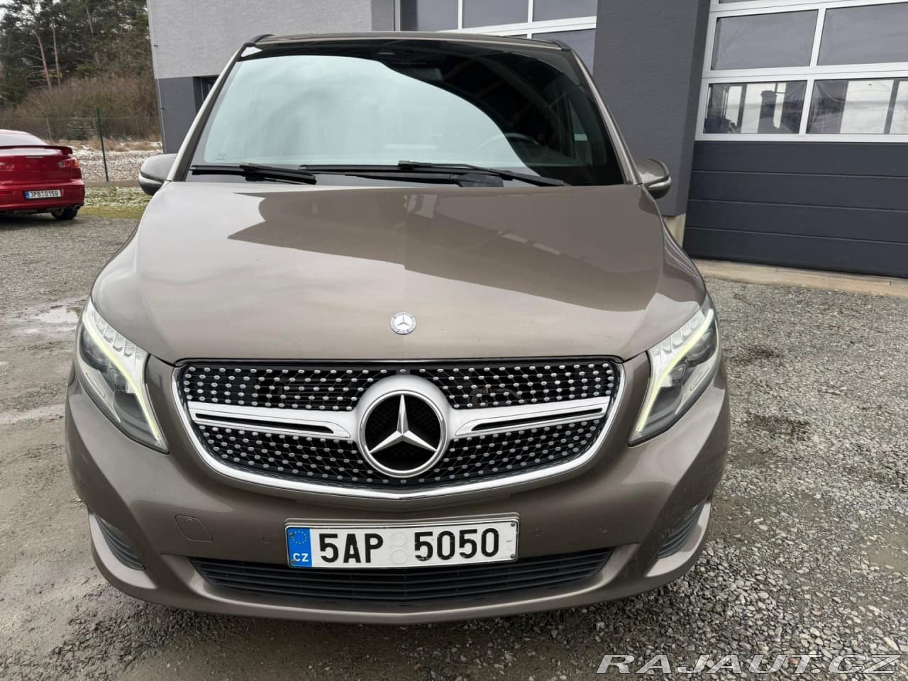 2015 Mercedes-Benz V-Class - 2