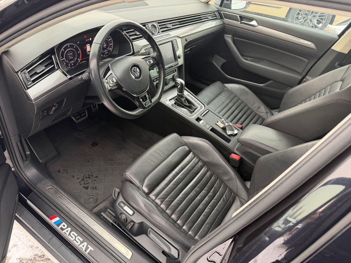 2017 Volkswagen Passat - 5