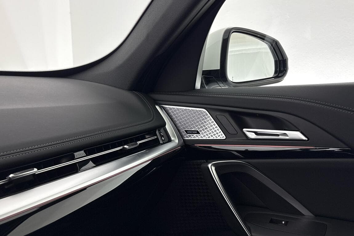 2025 BMW X1 - 17
