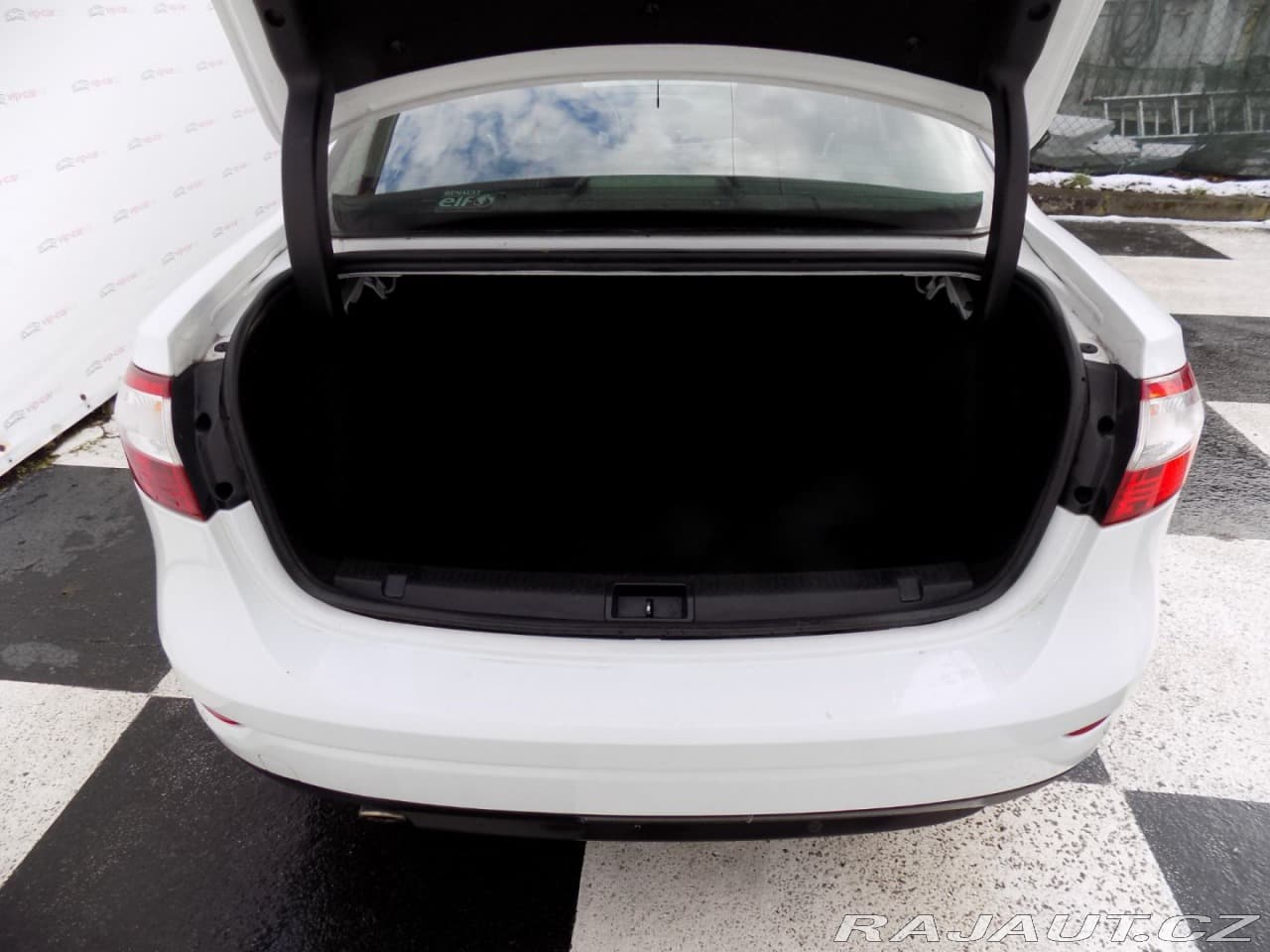 2011 Renault Fluence - 8