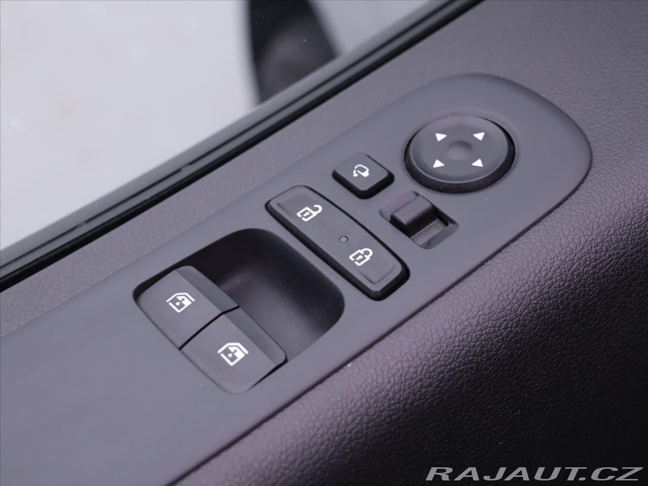 2024 Hyundai Staria - 20