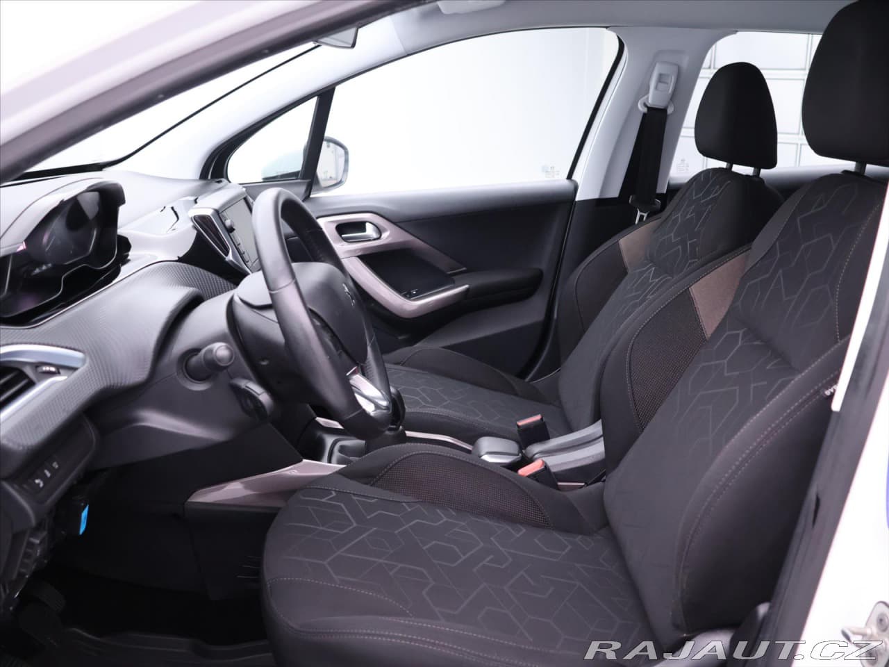 2015 Peugeot 2008 - 10