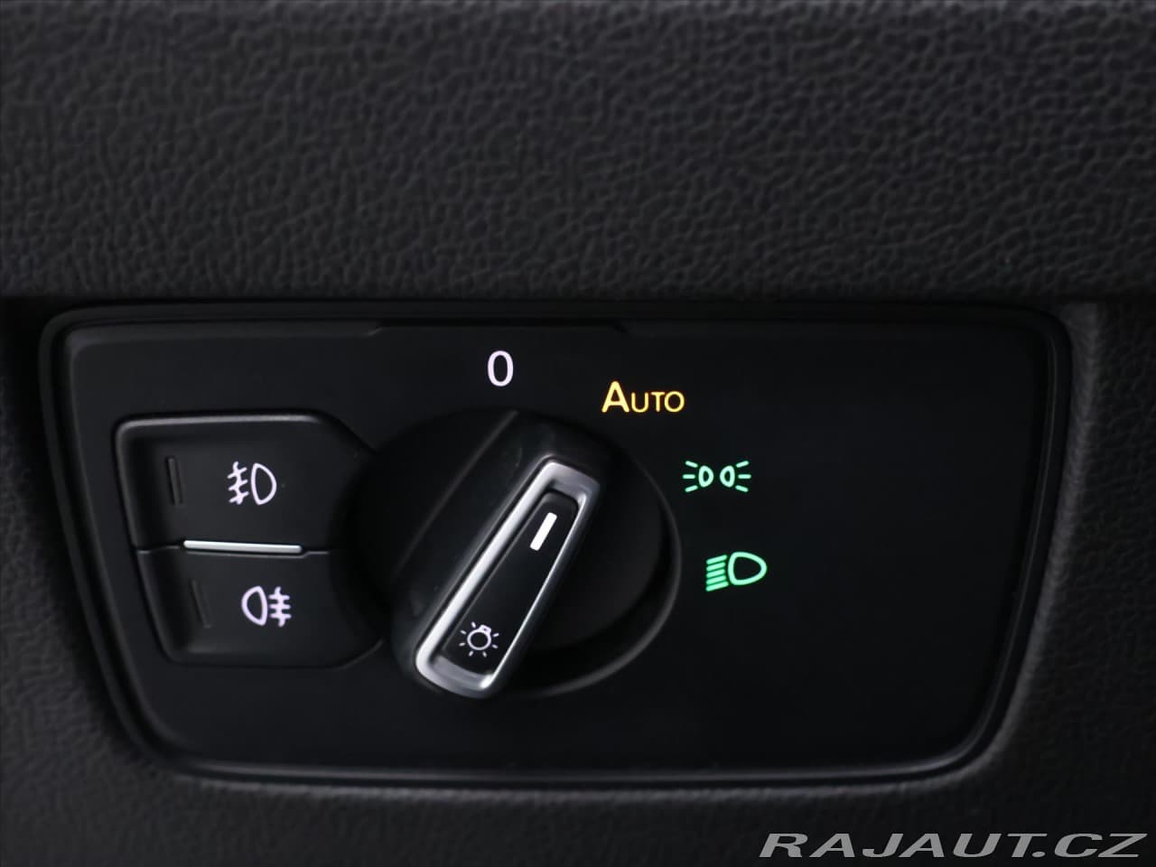 2018 Volkswagen PASSAT - 14
