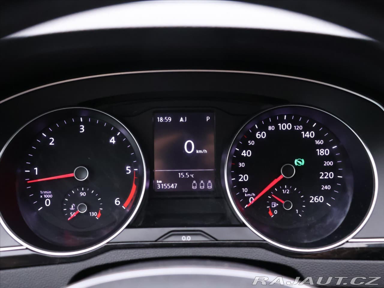 2018 Volkswagen PASSAT - 15