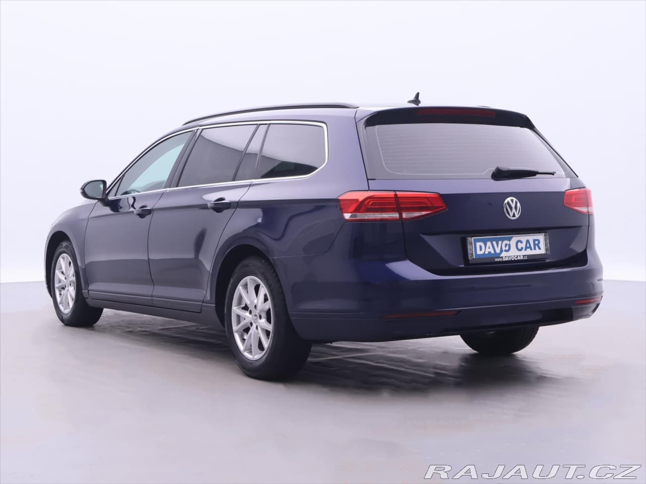 2018 Volkswagen PASSAT - 5