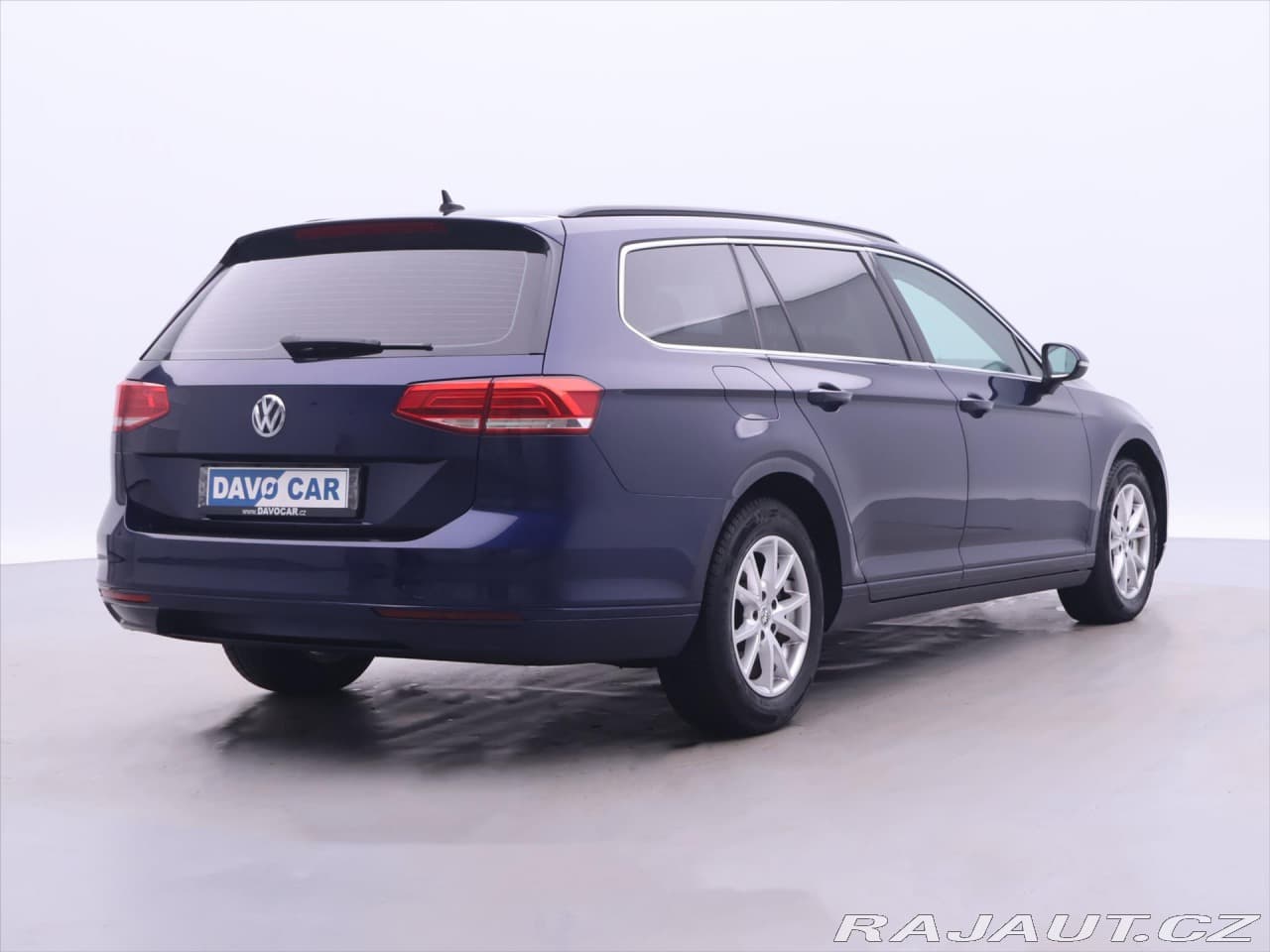 2018 Volkswagen PASSAT - 7