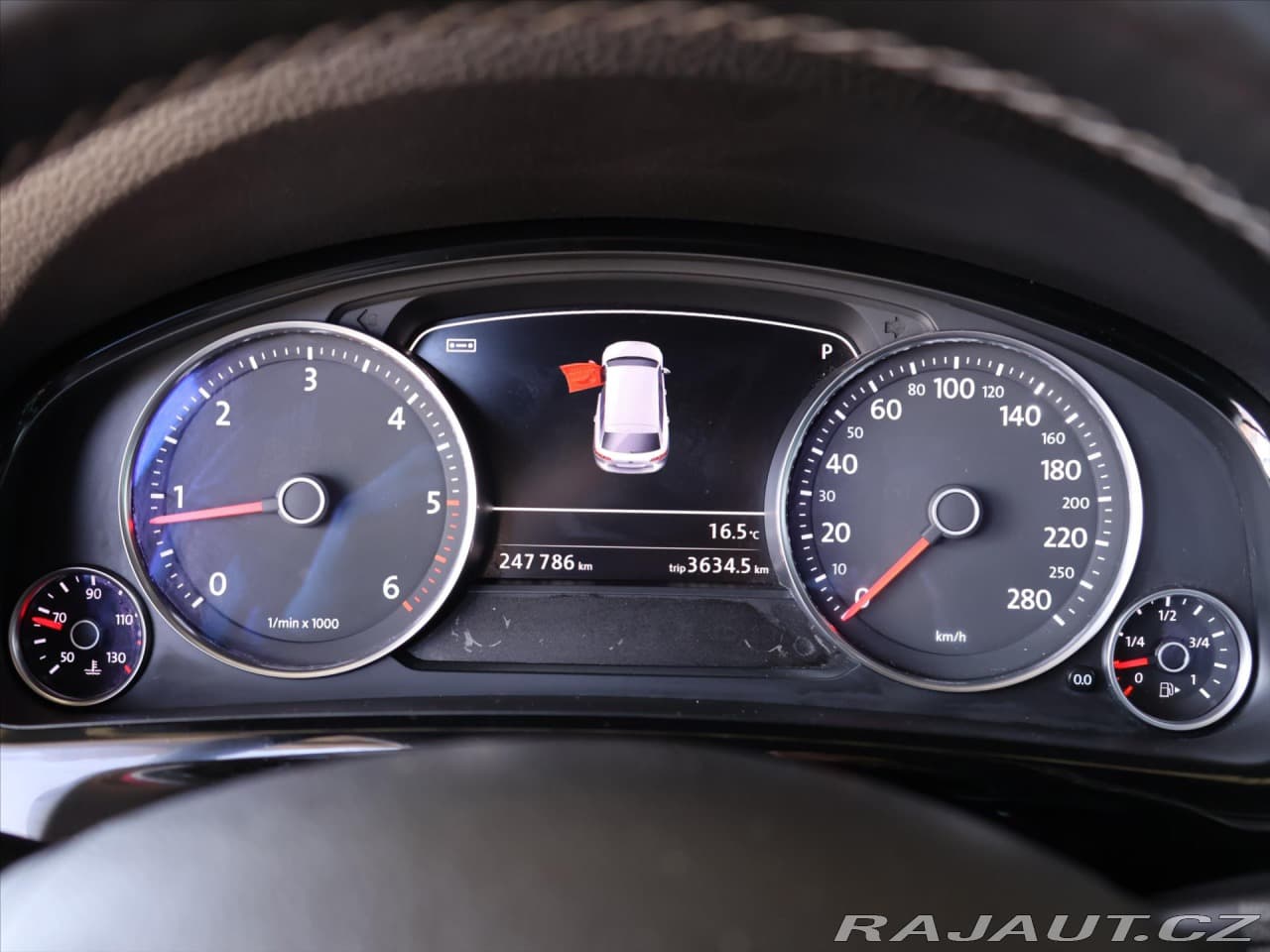 2014 Volkswagen Touareg - 17