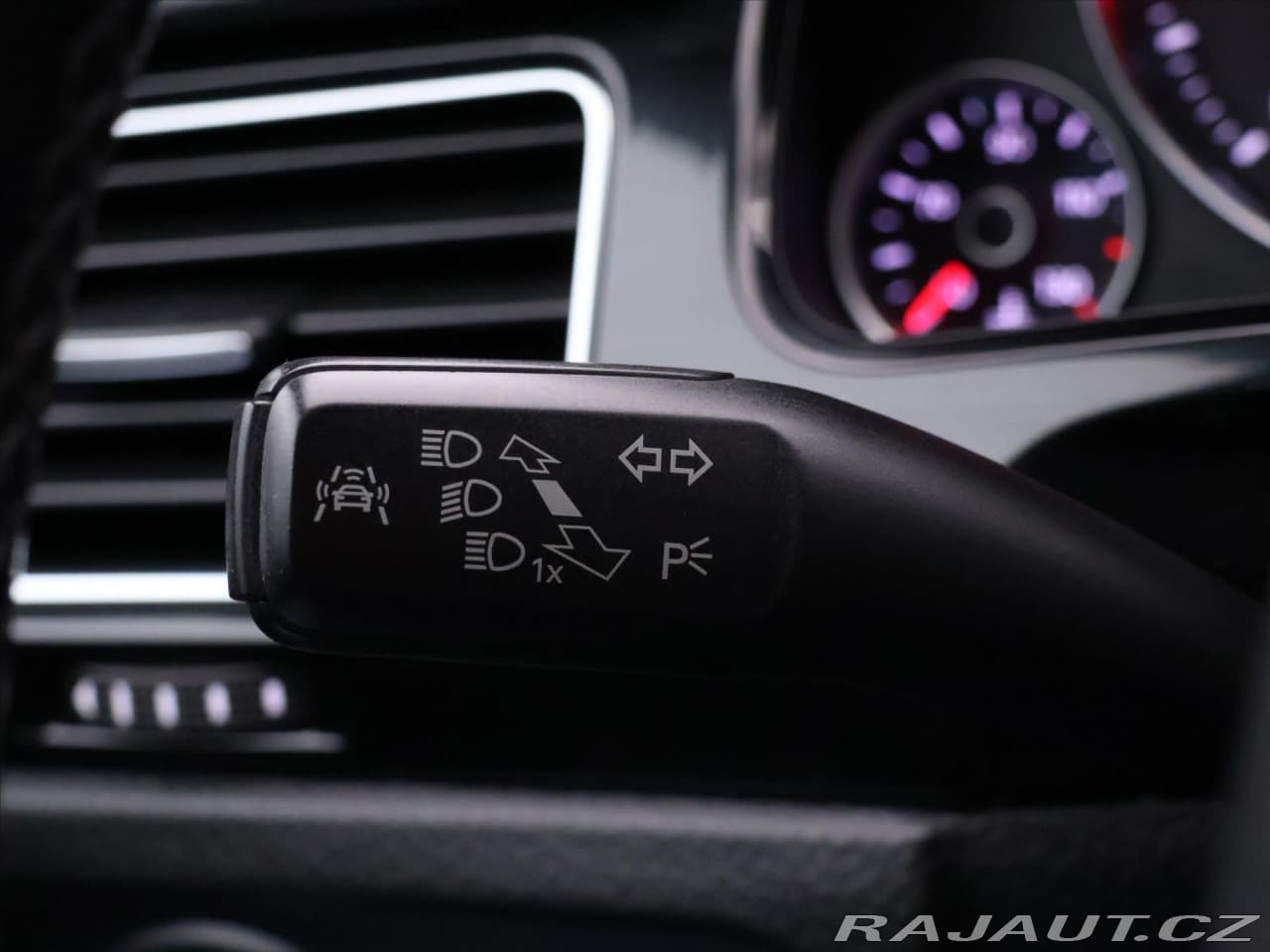 2014 Volkswagen Touareg - 18