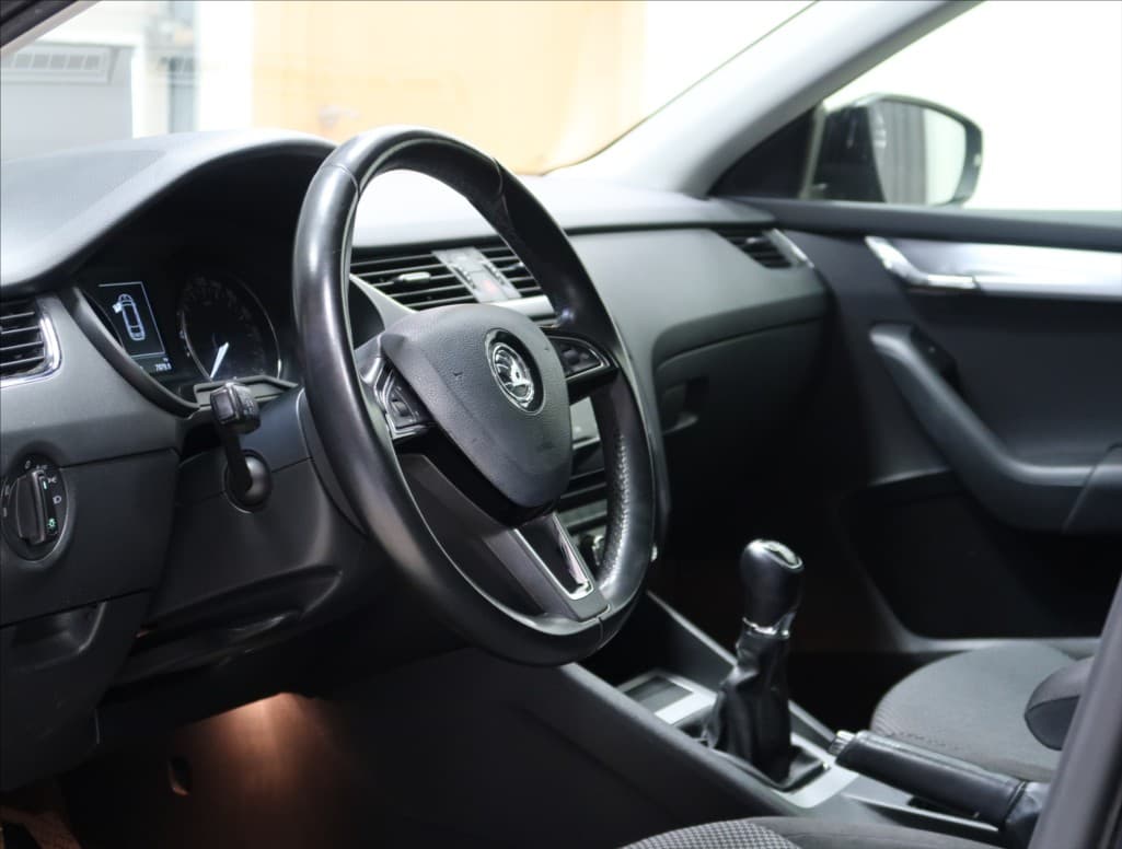 2015 Škoda Octavia - 8