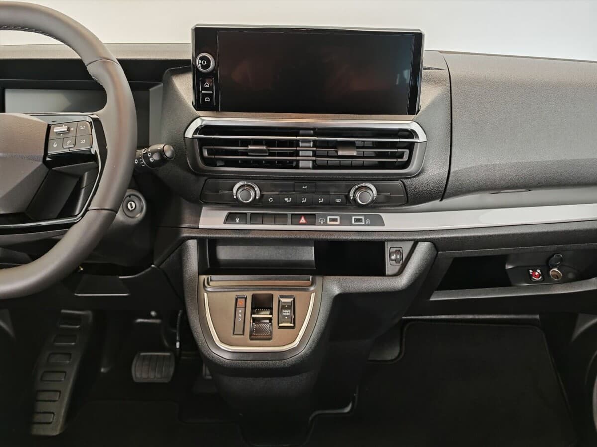 2025 Toyota Proace - 10