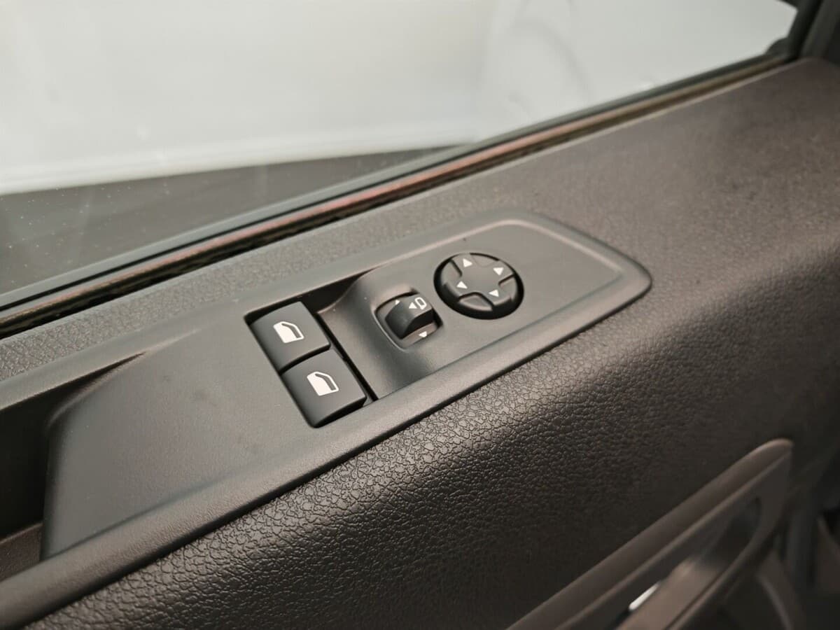 2025 Toyota Proace - 16