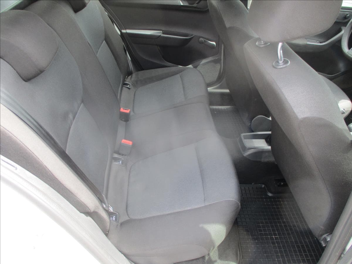 2015 Škoda Fabia - 10