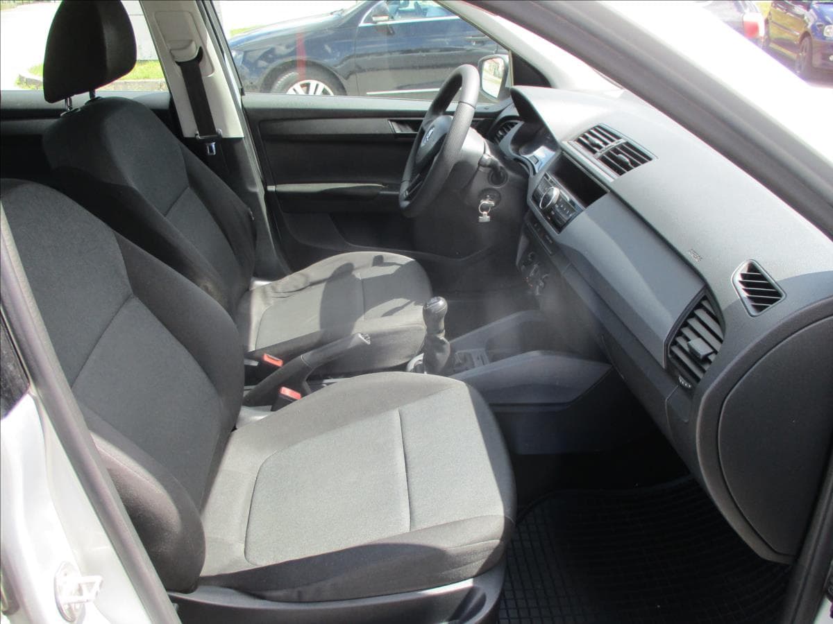 2015 Škoda Fabia - 12