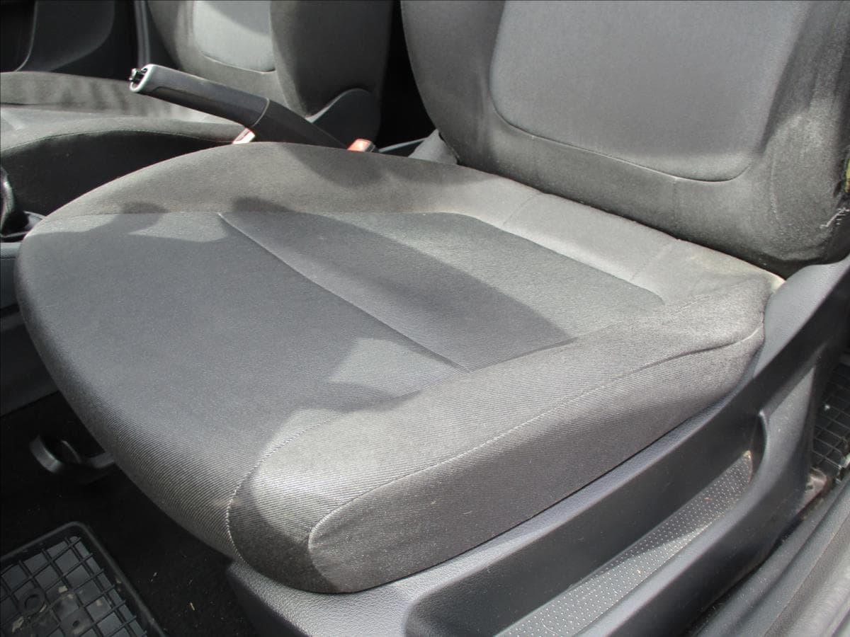 2015 Škoda Fabia - 18