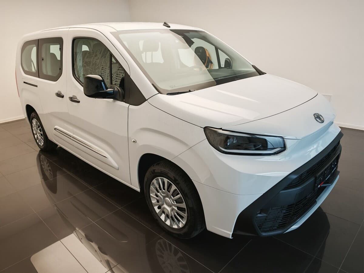 2025 Toyota Proace - 3