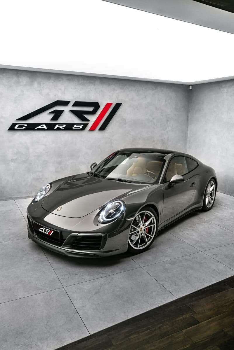 2016 Porsche 911 - 8