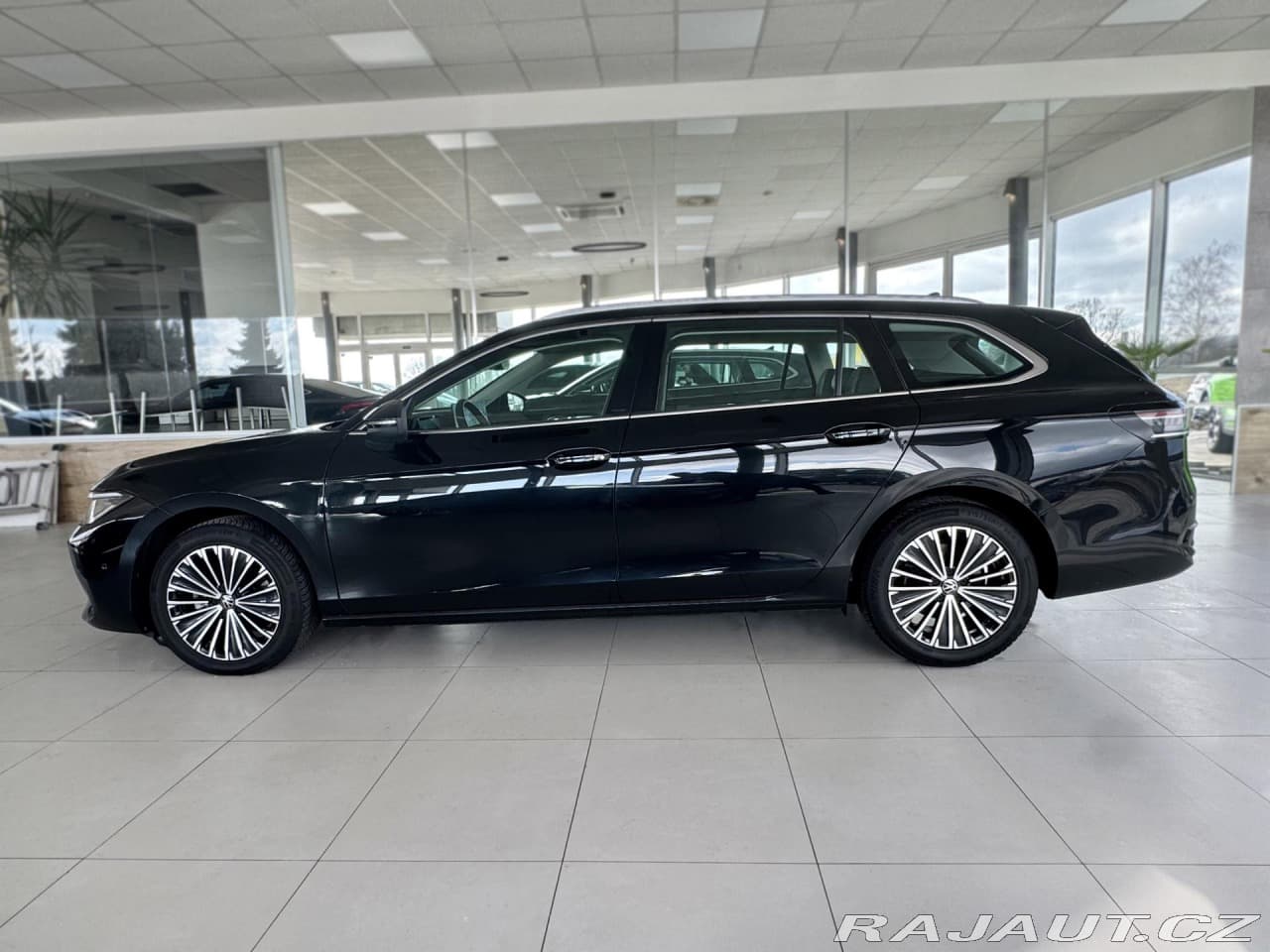 2024 Volkswagen Passat - 8