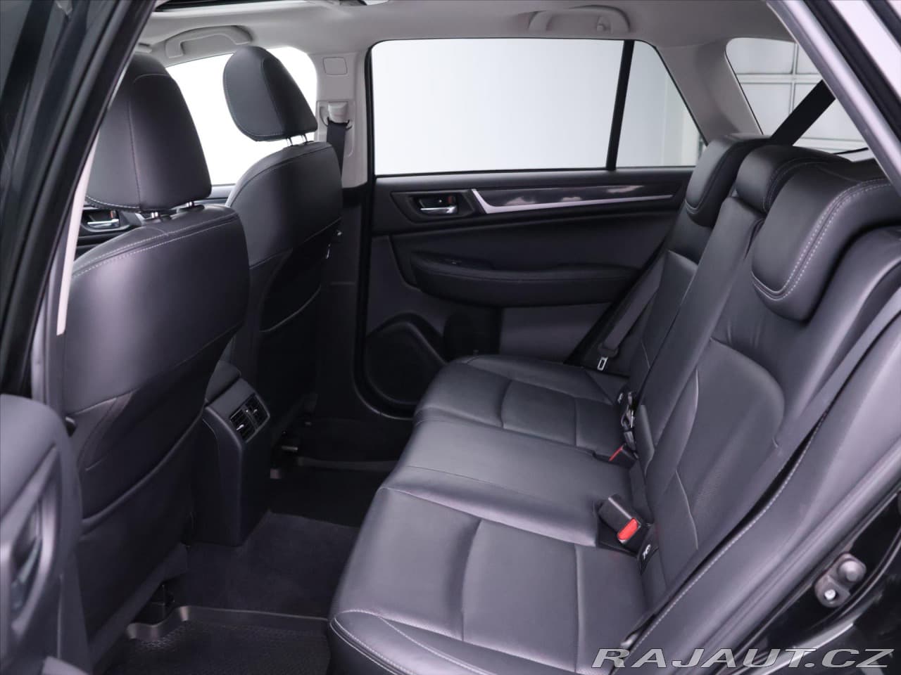2016 Subaru OUTBACK - 14