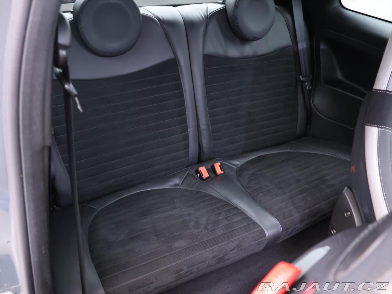 2018 Abarth 500 - 12
