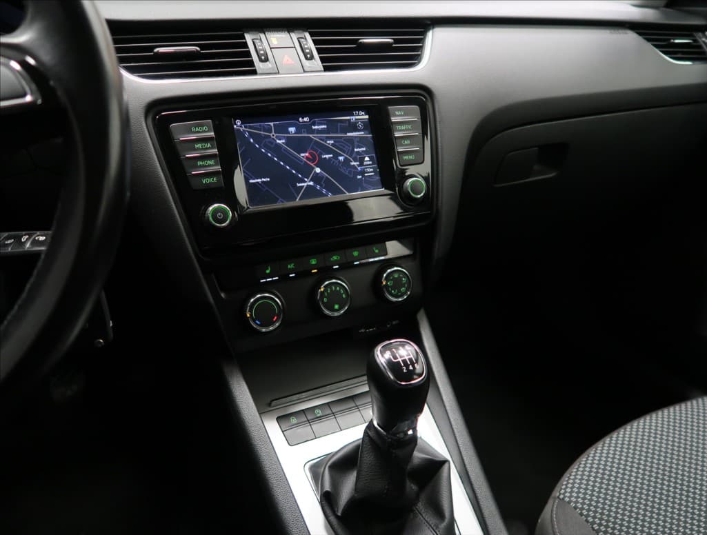 2016 Škoda Octavia - 17