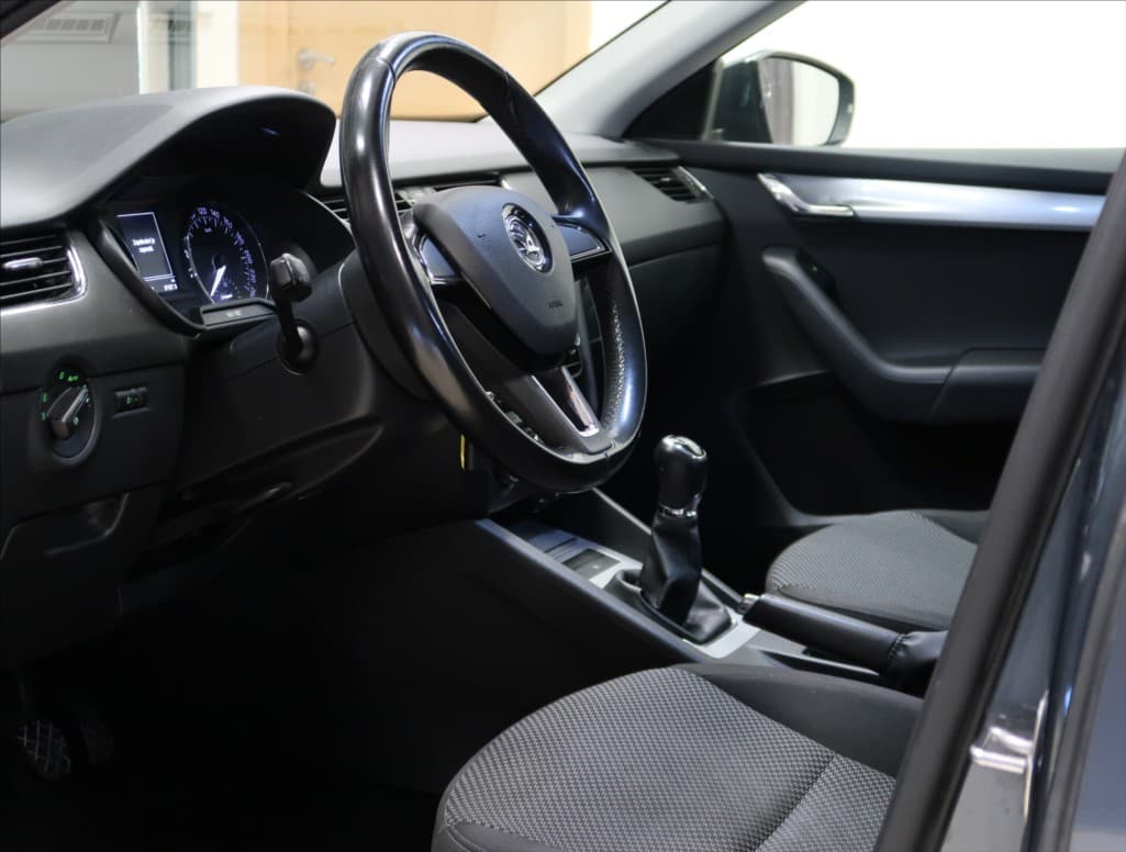 2016 Škoda Octavia - 9