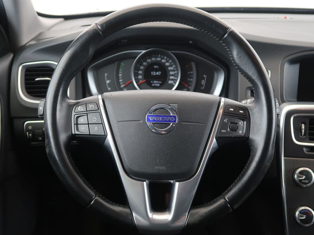 2016 Volvo V60 - 15