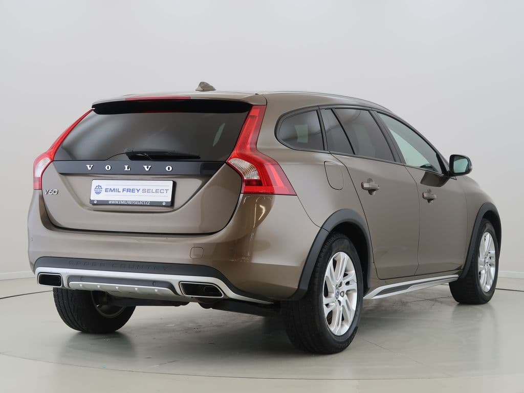 2016 Volvo V60 - 5