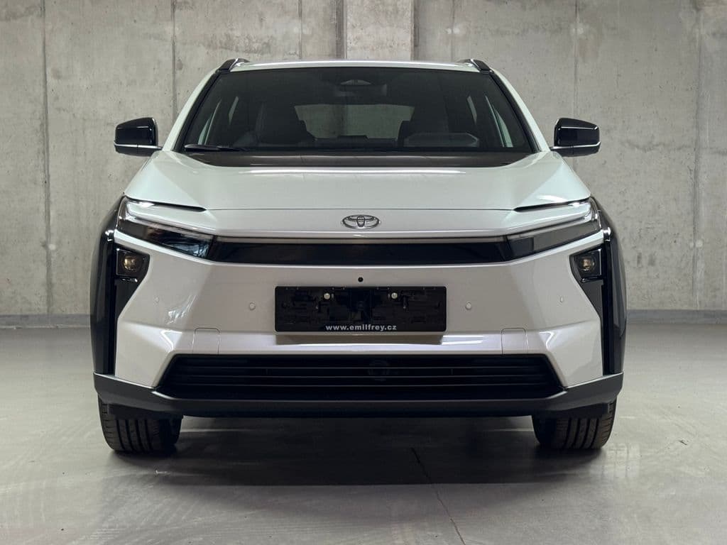 2026 Toyota bZ4X - 5